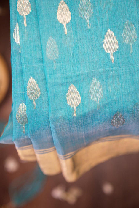 Graceful Blue Booti Work Hand-Woven Silk-Cotton Chanderi Saree with Zari Border